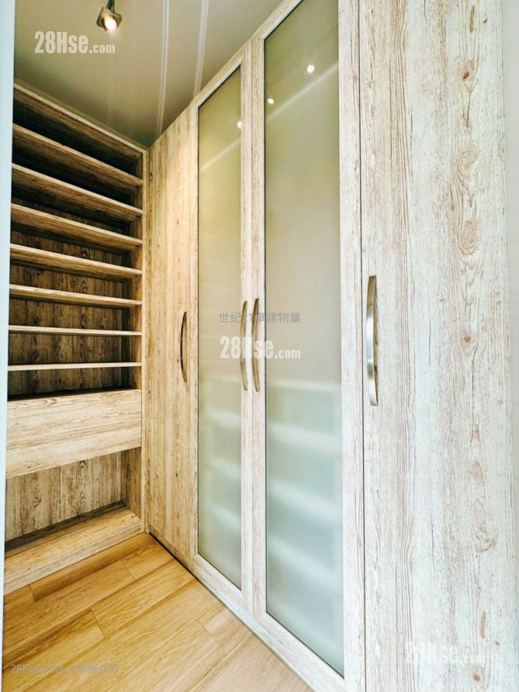 港景峰 售盘 2 房 , 2 浴室 802 平方尺