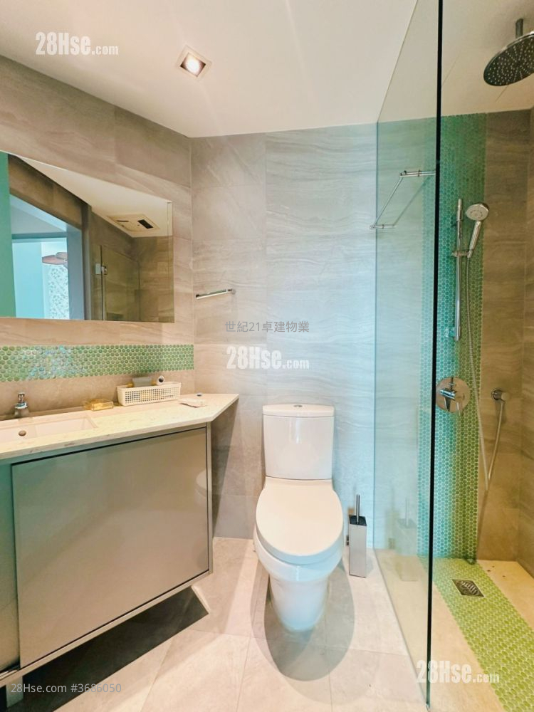 港景峰 售盘 2 房 , 2 浴室 802 平方尺