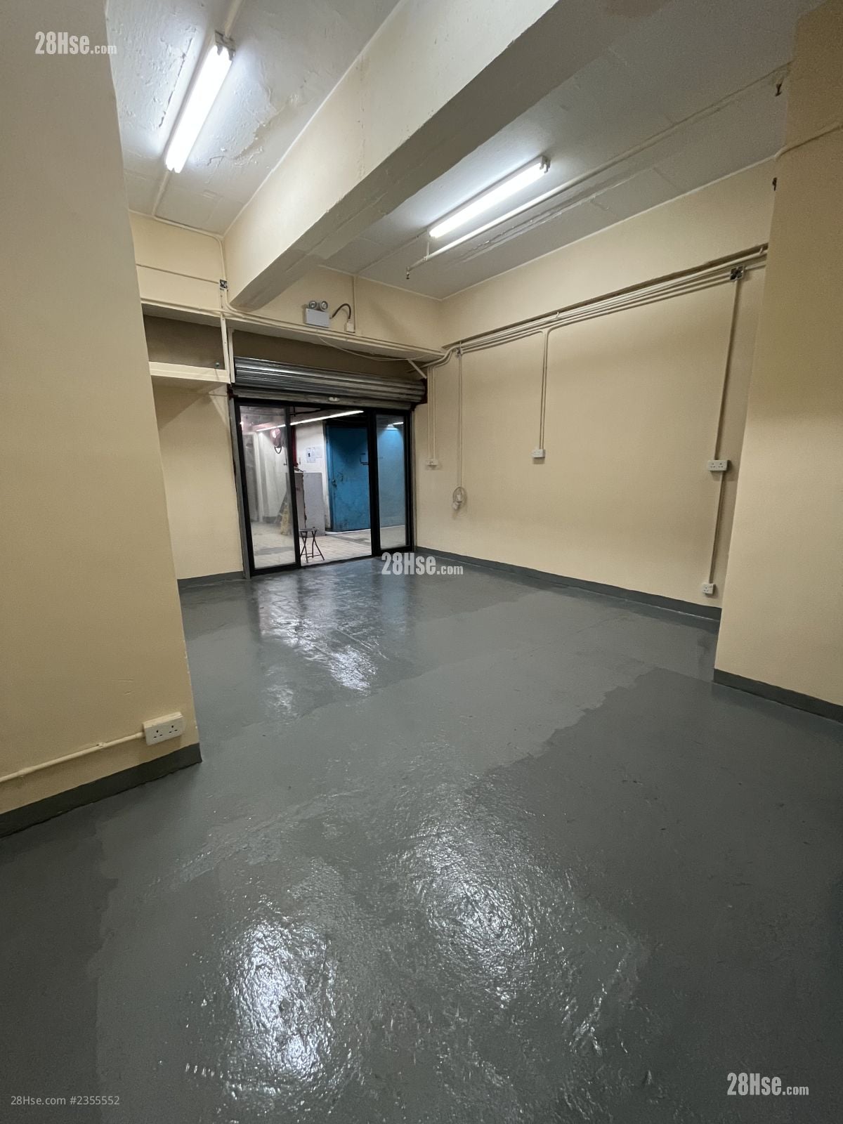 Hang Wai Industrial Centre Rental 1 Toilet 120 ft²