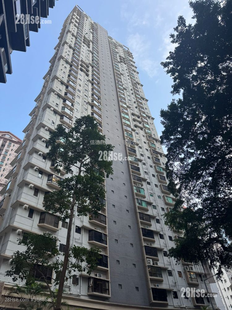 Flourish Court Sell 4 Bedrooms , 3 Bathrooms 960 ft²