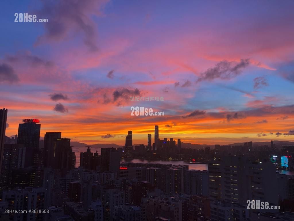 View: Coral Court Sell 3 Bedrooms , 3 Bathrooms 877 ft²