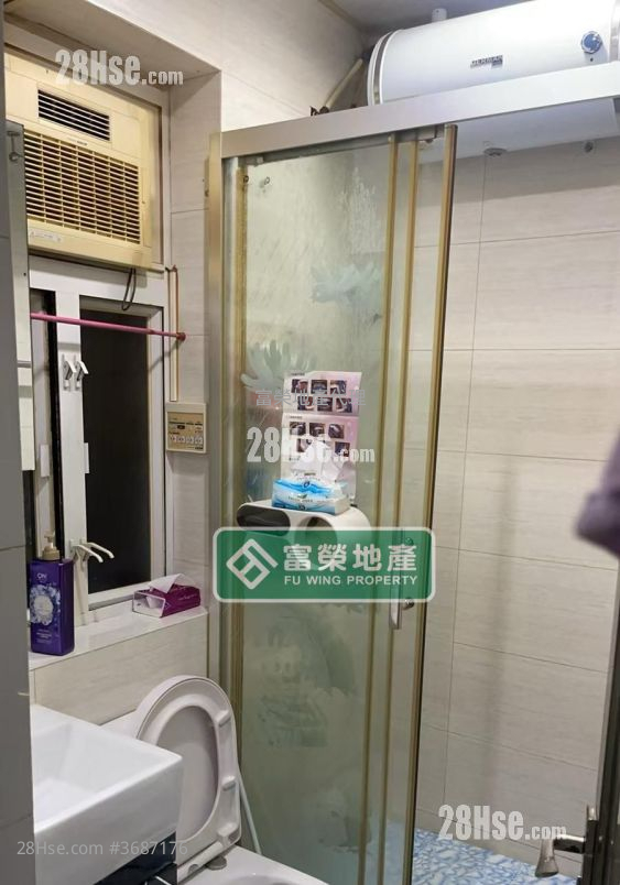 Charming Building Sell 3 Bedrooms , 1 Bathroom 584 ft²