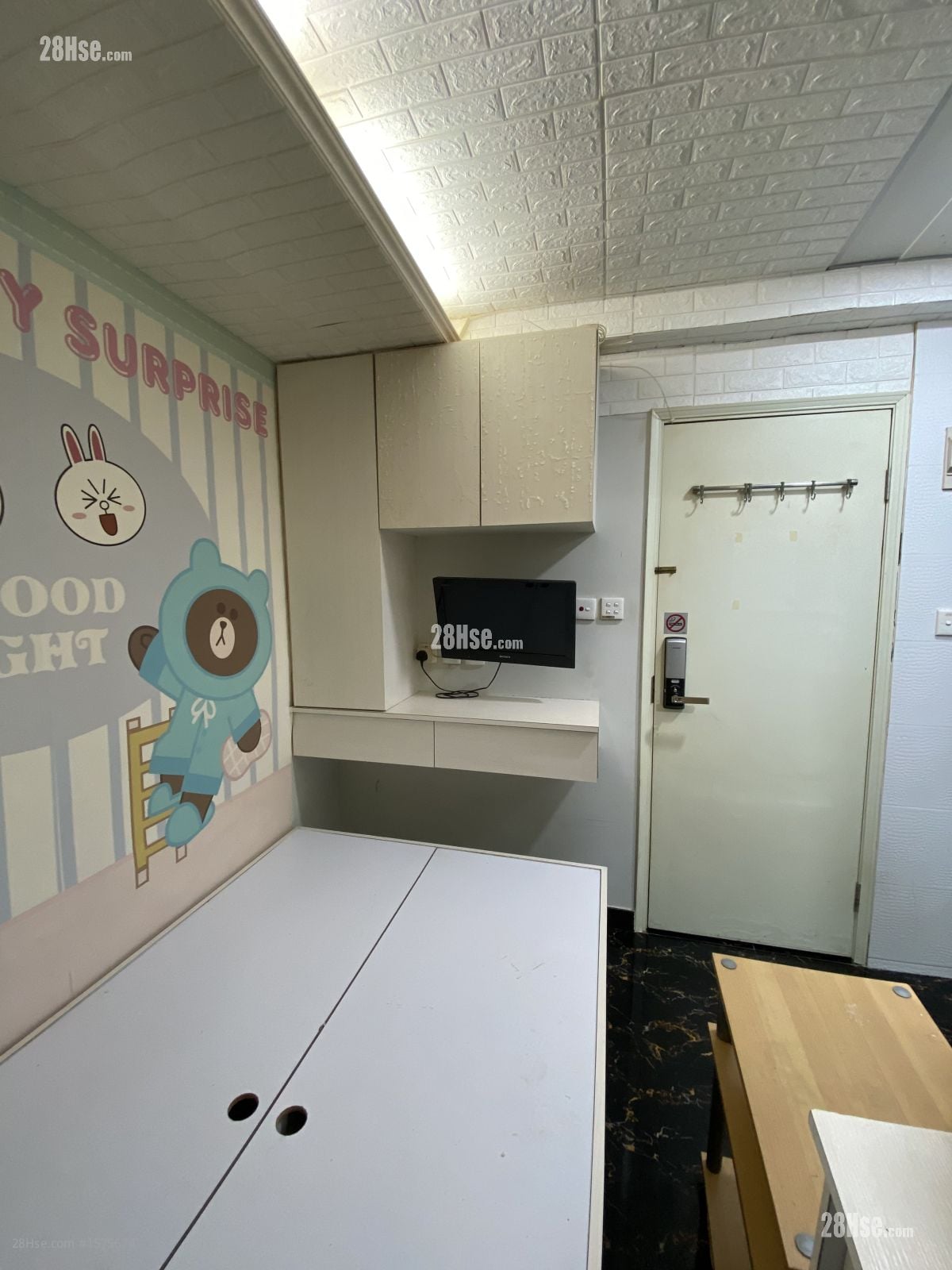 Man Yuen Building Rental 1 Bedroom , 1 Bathroom 150 ft²