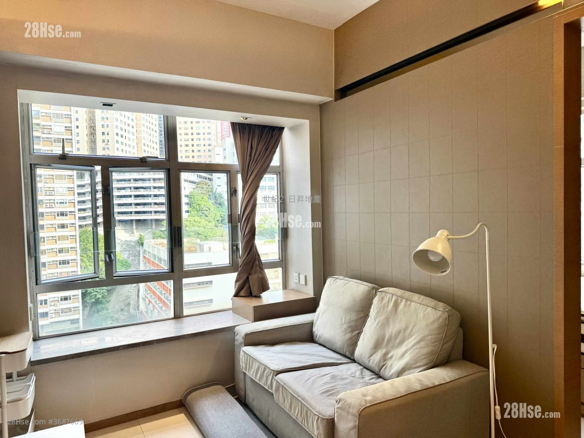 Hoi Sun Building Sell 2 Bedrooms , 1 Bathroom 308 ft²