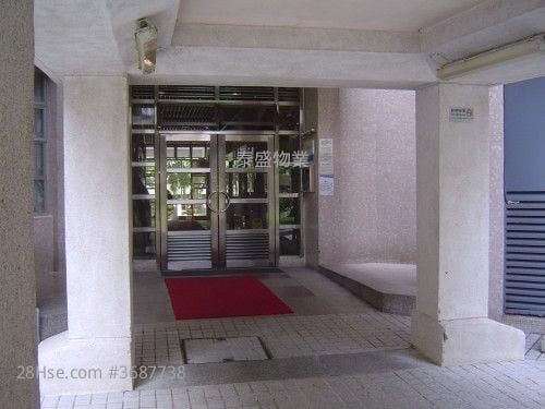 Tung Lam Court Sell Studio , 1 Bathroom 215 ft²
