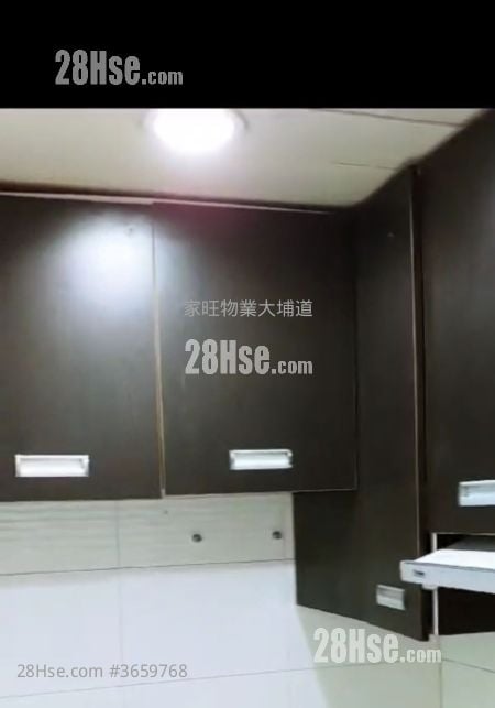 Bell House Sell 2 Bedrooms , 1 Bathroom 503 ft²