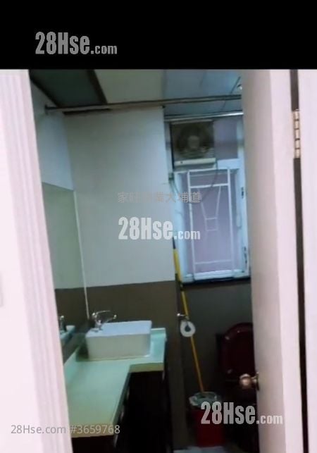 Bell House Sell 2 Bedrooms , 1 Bathroom 503 ft²