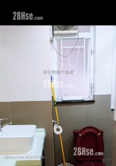 Bell House Sell 2 Bedrooms , 1 Bathroom 503 ft²