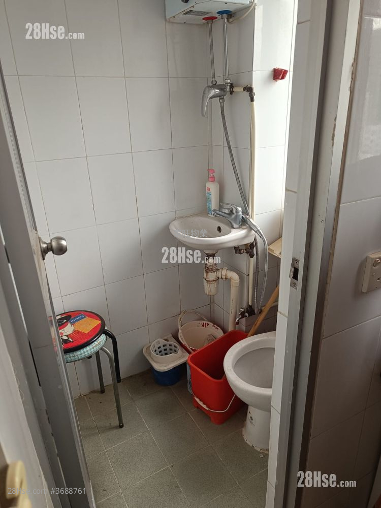 福群大廈 租盤 2 房 , 1 浴室 300 平方呎