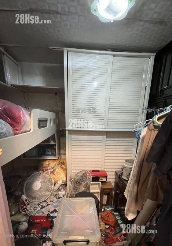 凤德邨 售盘 2 房 , 1 浴室 376 平方尺