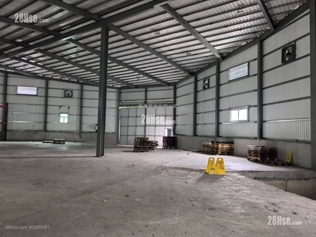 Land Rental 26,000 ft²