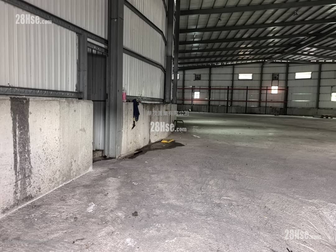 Land Rental 26,000 ft²