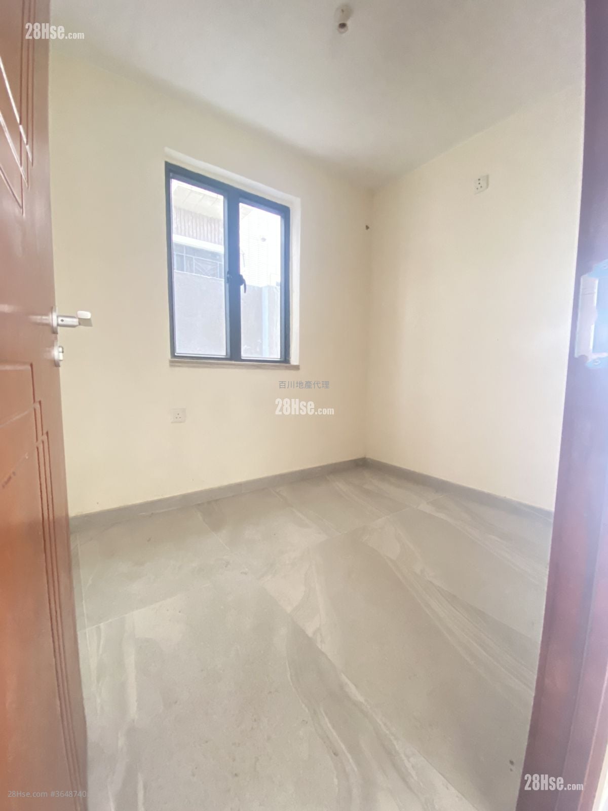 Village Sell 3 Bedrooms , 2 Bathrooms 670 ft²