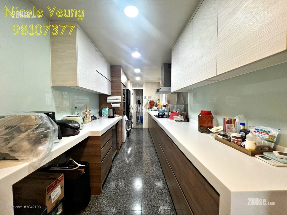 One Beacon Hill Sell 4 Bedrooms , 2 Bathrooms 1,490 ft²