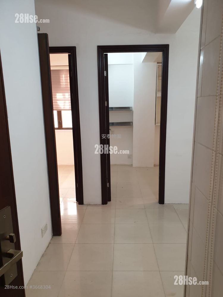 唐楼 租盘 2 房 , 1 浴室 269 平方尺