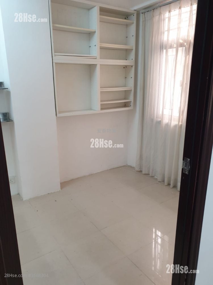 唐楼 租盘 2 房 , 1 浴室 269 平方尺