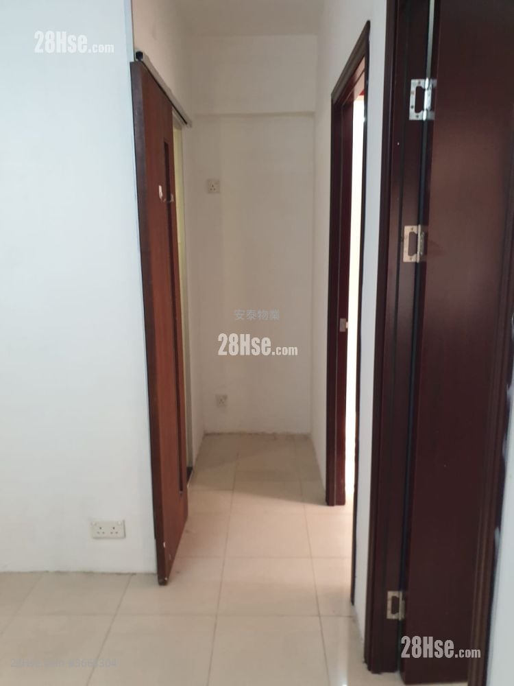 唐楼 租盘 2 房 , 1 浴室 269 平方尺