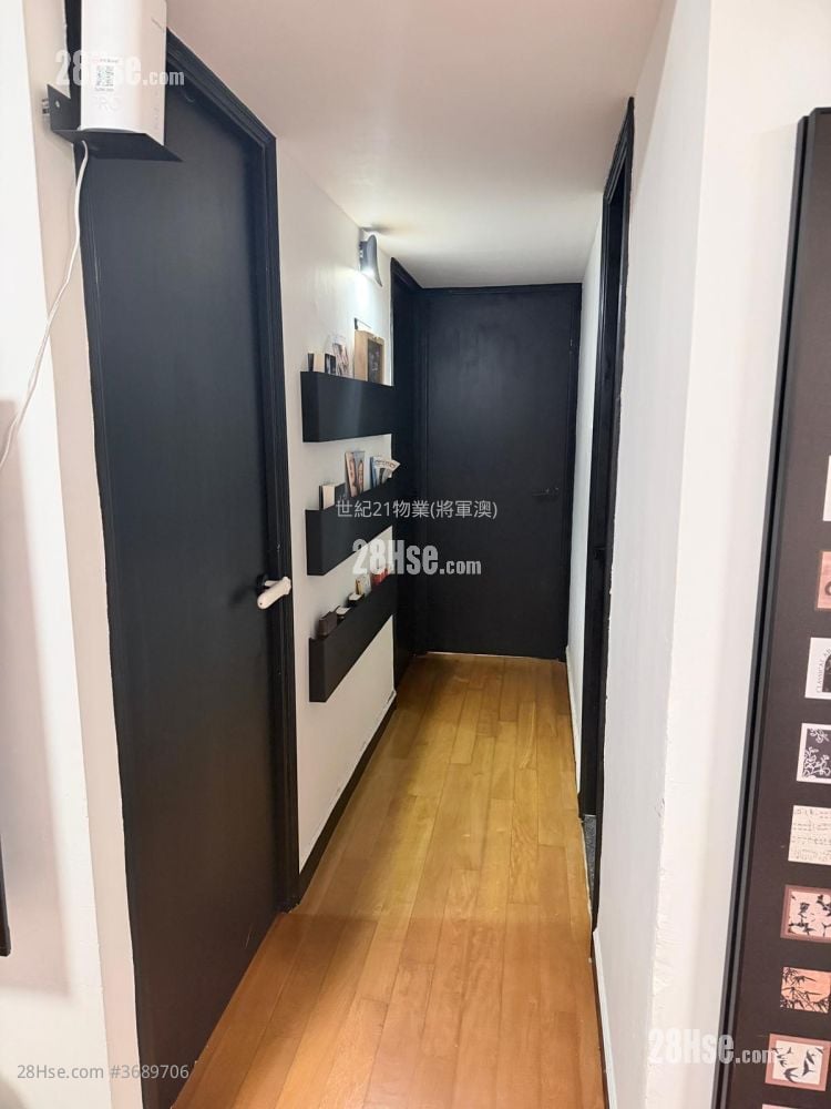 Choi Ming Court Sell 3 Bedrooms , 2 Bathrooms 650 ft²