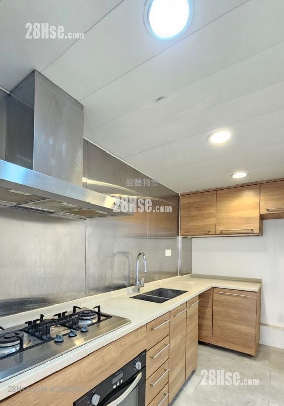 Riviera Mansion Rental 4 Bedrooms , 3 Bathrooms 1,068 ft²