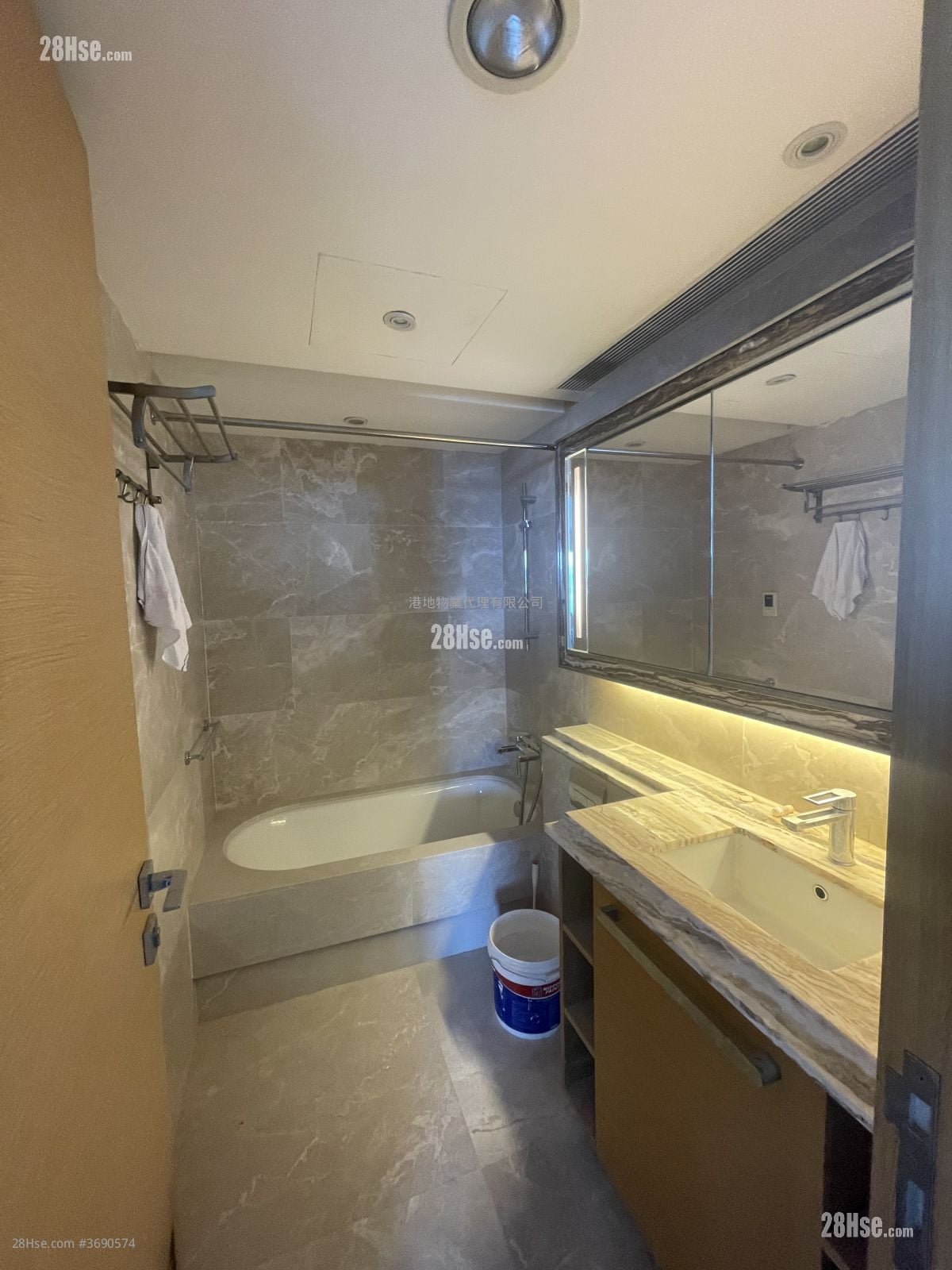 Providence Peak Rental 5+ Bedrooms , 4 Bathrooms 2,184 ft²