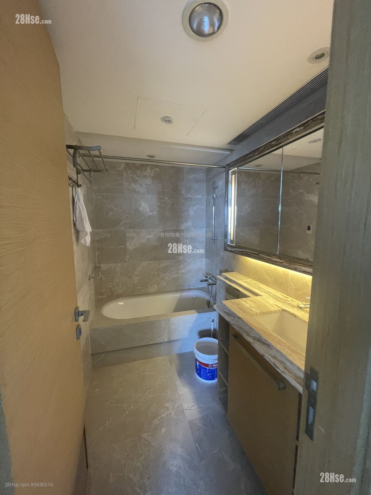 Providence Peak Rental 5+ Bedrooms , 4 Bathrooms 2,184 ft²