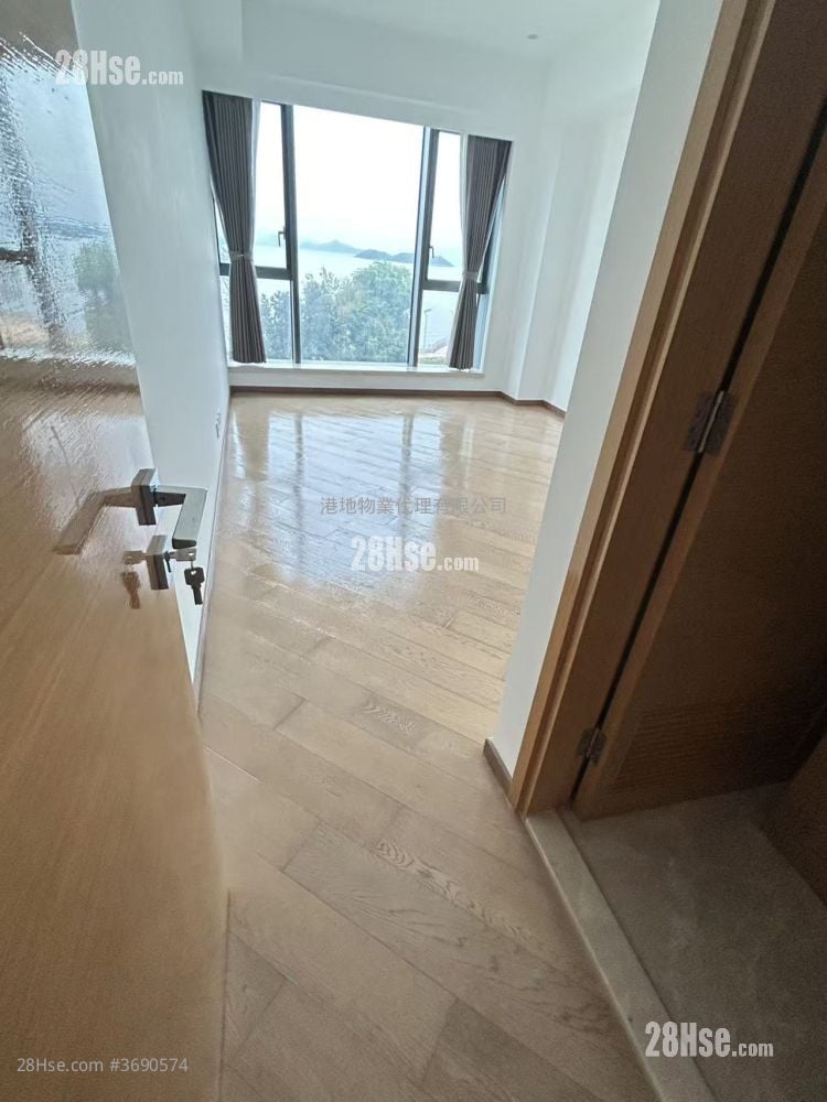 Providence Peak Rental 5+ Bedrooms , 4 Bathrooms 2,184 ft²