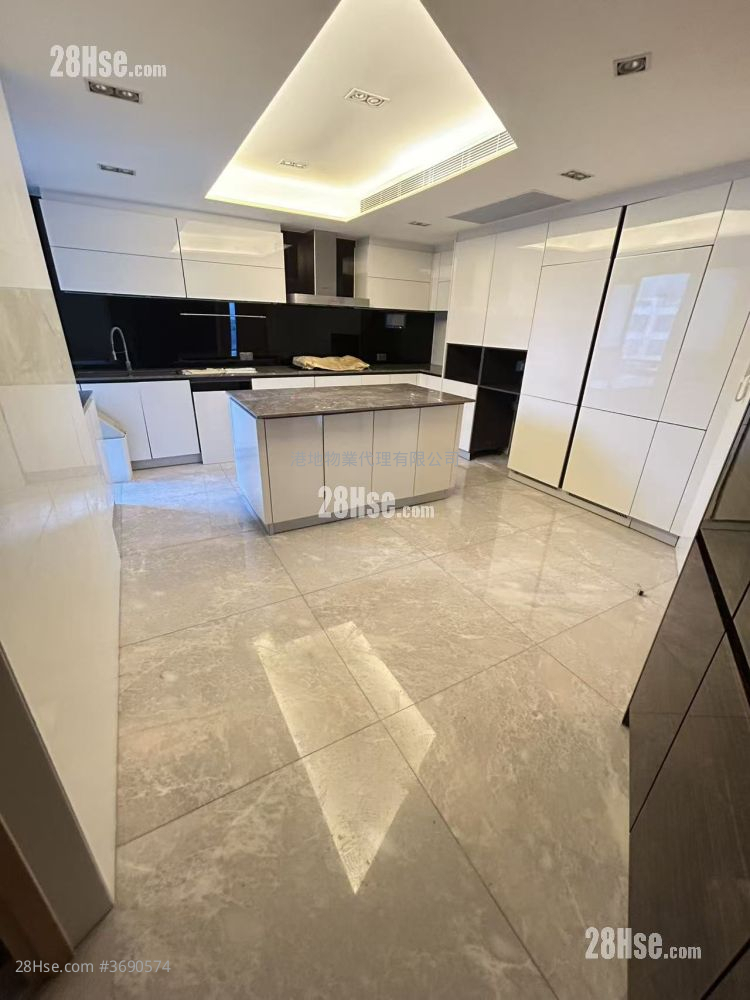 Providence Peak Rental 5+ Bedrooms , 4 Bathrooms 2,184 ft²