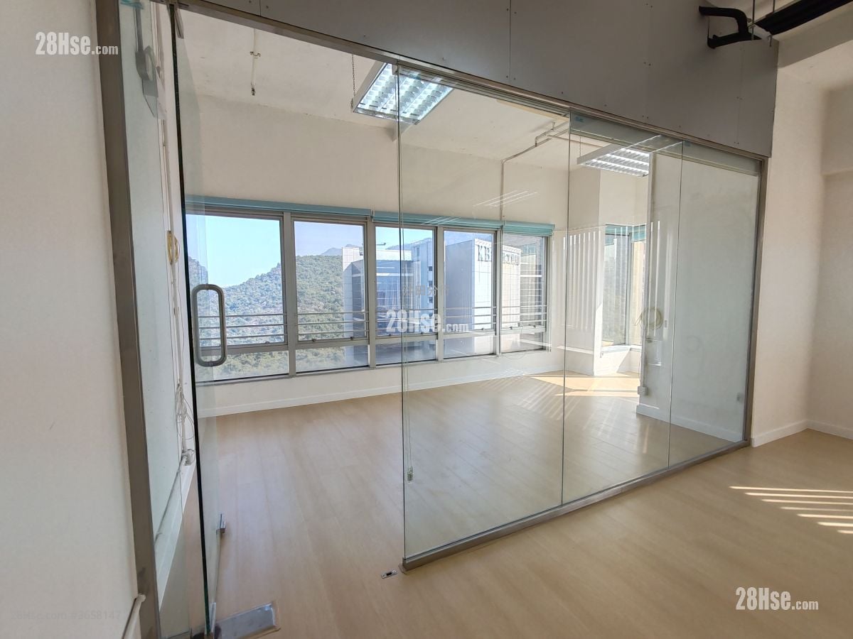 Metropole Square Rental