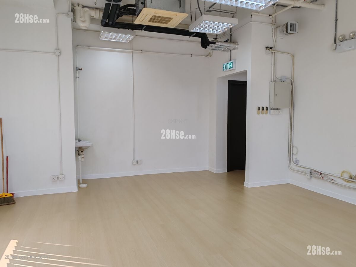 Metropole Square Rental