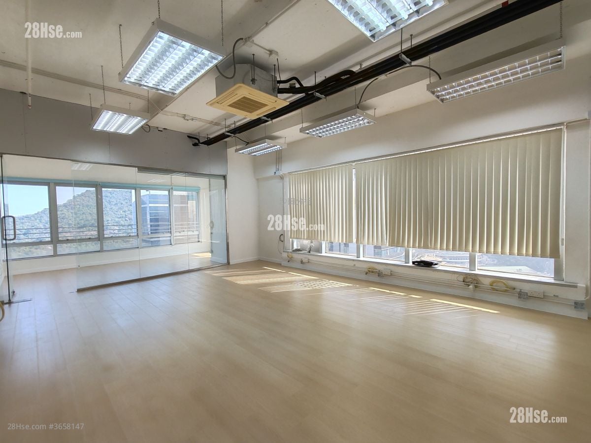 Metropole Square Rental