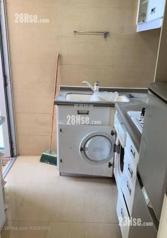 Sky Tower Sell 2 Bedrooms , 1 Bathroom 452 ft²