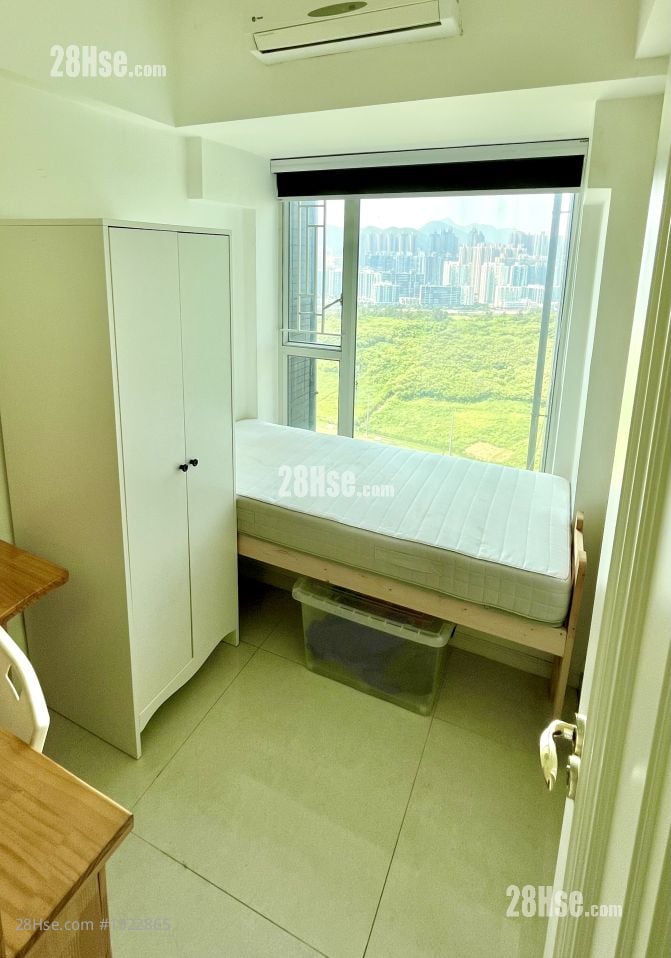 致蓝天 租盘 5+ 房 , 4 浴室 1,120 平方尺