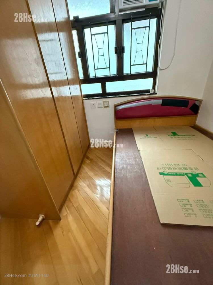 Kam Lok Mansion Sell 2 Bedrooms , 1 Bathroom 360 ft²