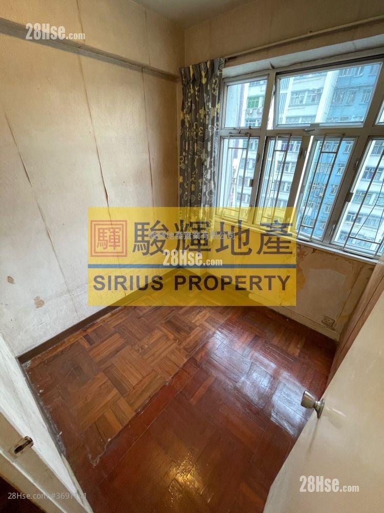 Shun Lee Building Sell 2 Bedrooms , 1 Bathroom 382 ft²