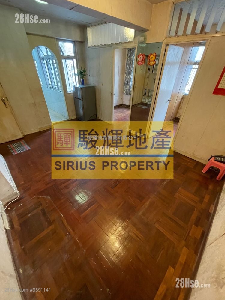 Shun Lee Building Sell 2 Bedrooms , 1 Bathroom 382 ft²