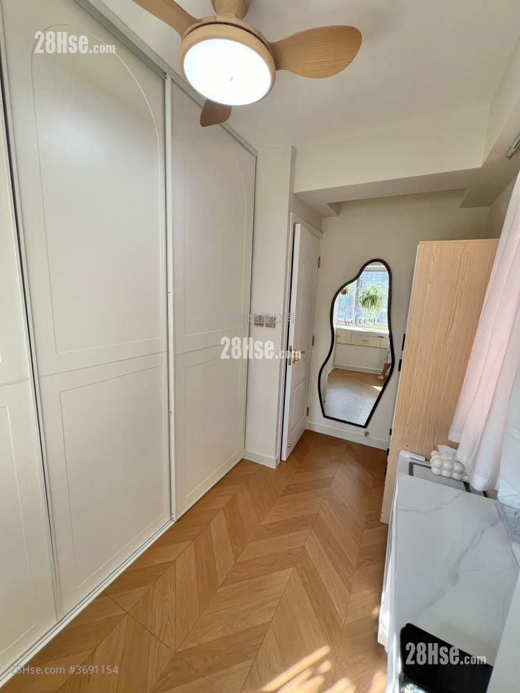 bedroom 1: Shun Fung Building Sell 2 Bedrooms , 1 Bathroom 381 ft²