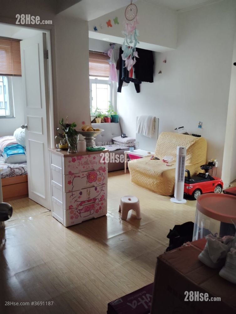 文興大廈 售盤 2 房 , 1 浴室 367 平方呎