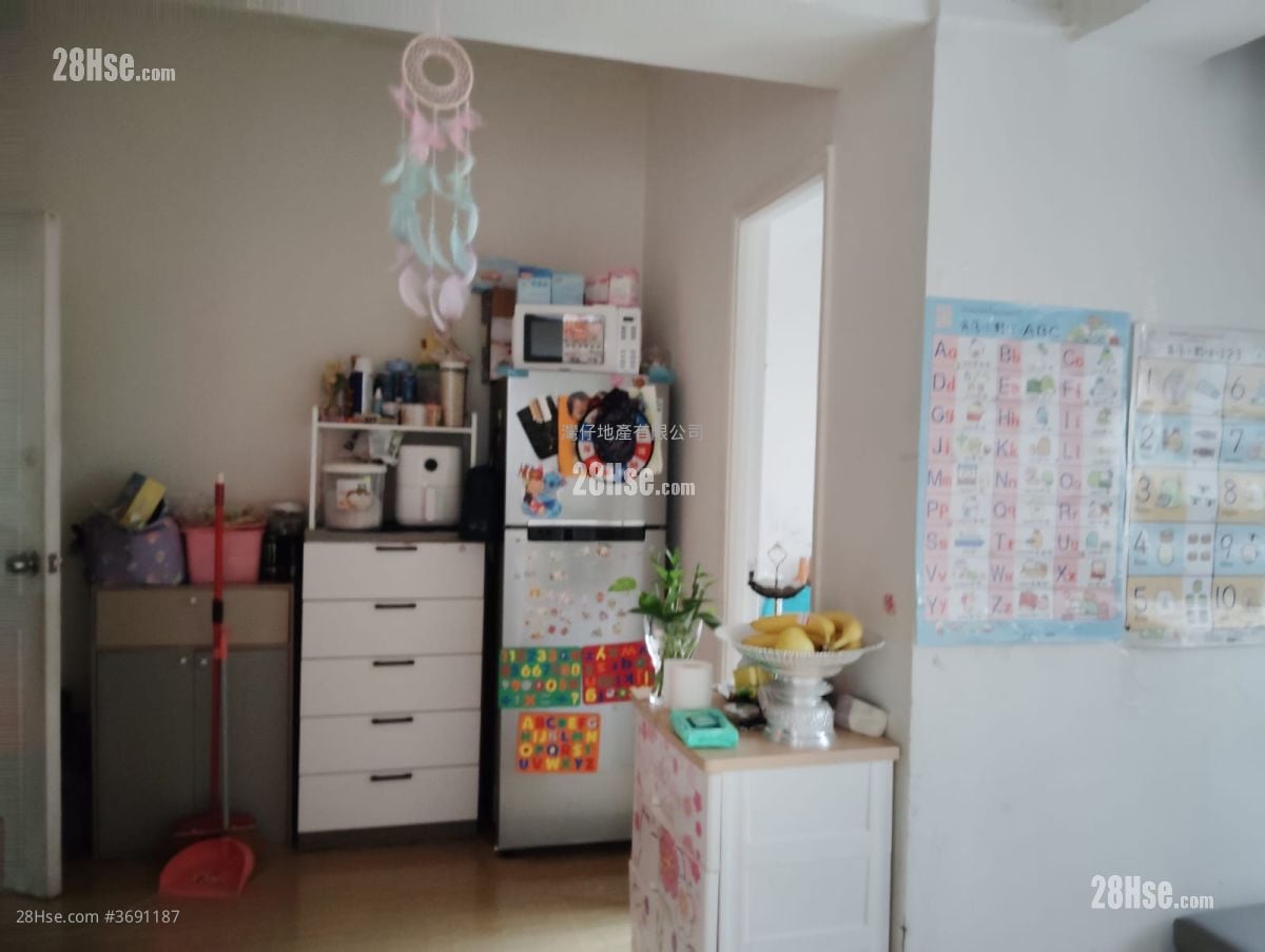 文興大廈 售盤 2 房 , 1 浴室 367 平方呎