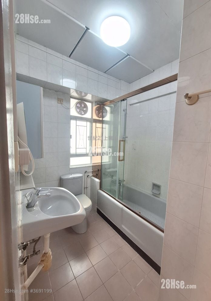 Happy Court Sell 3 Bedrooms , 2 Bathrooms 992 ft²