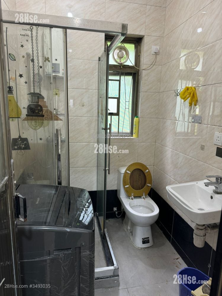 浴室: 村屋 租盘 2 房 , 1 浴室