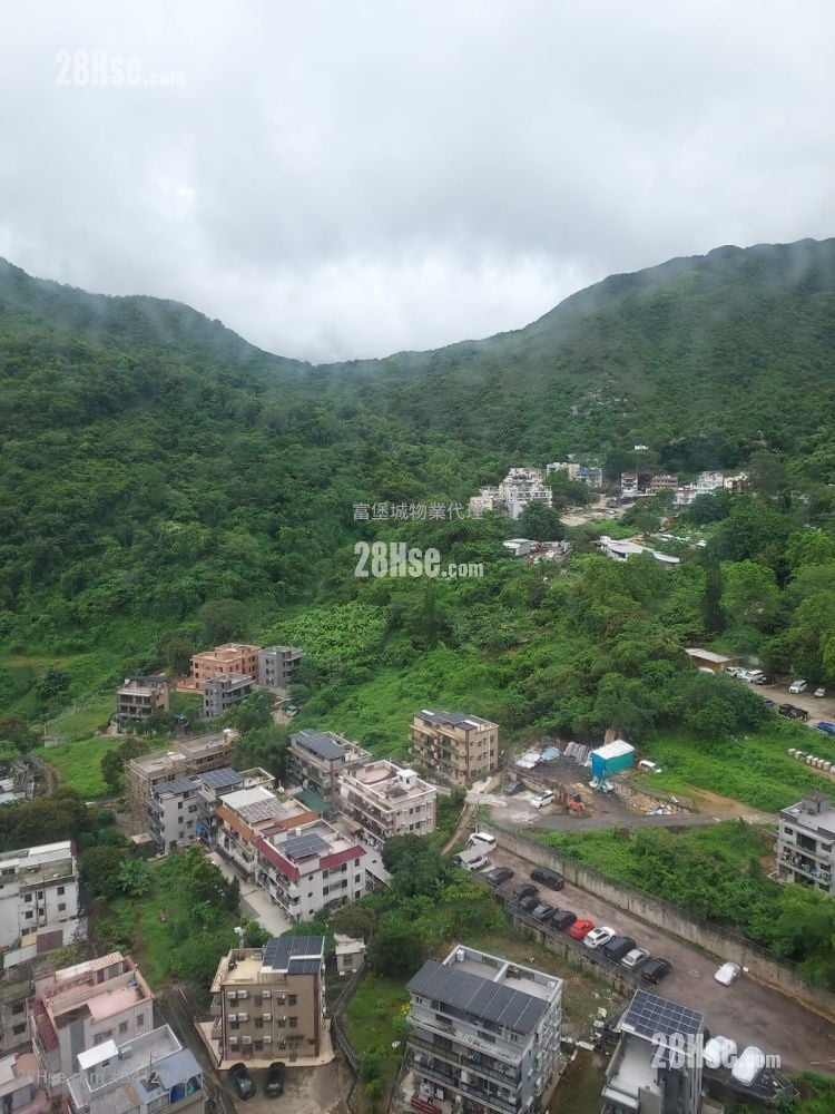 Hong Lam Court Sell 2 Bedrooms , 1 Bathroom 401 ft²