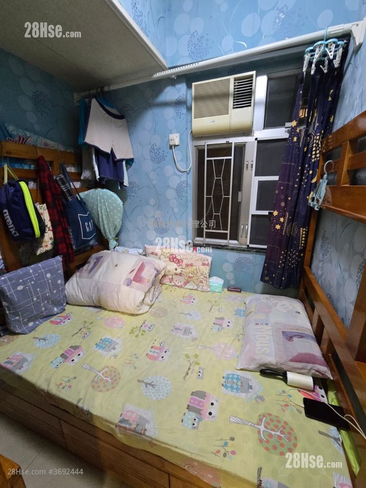 Bell House Sell 3 Bedrooms , 2 Bathrooms 470 ft²