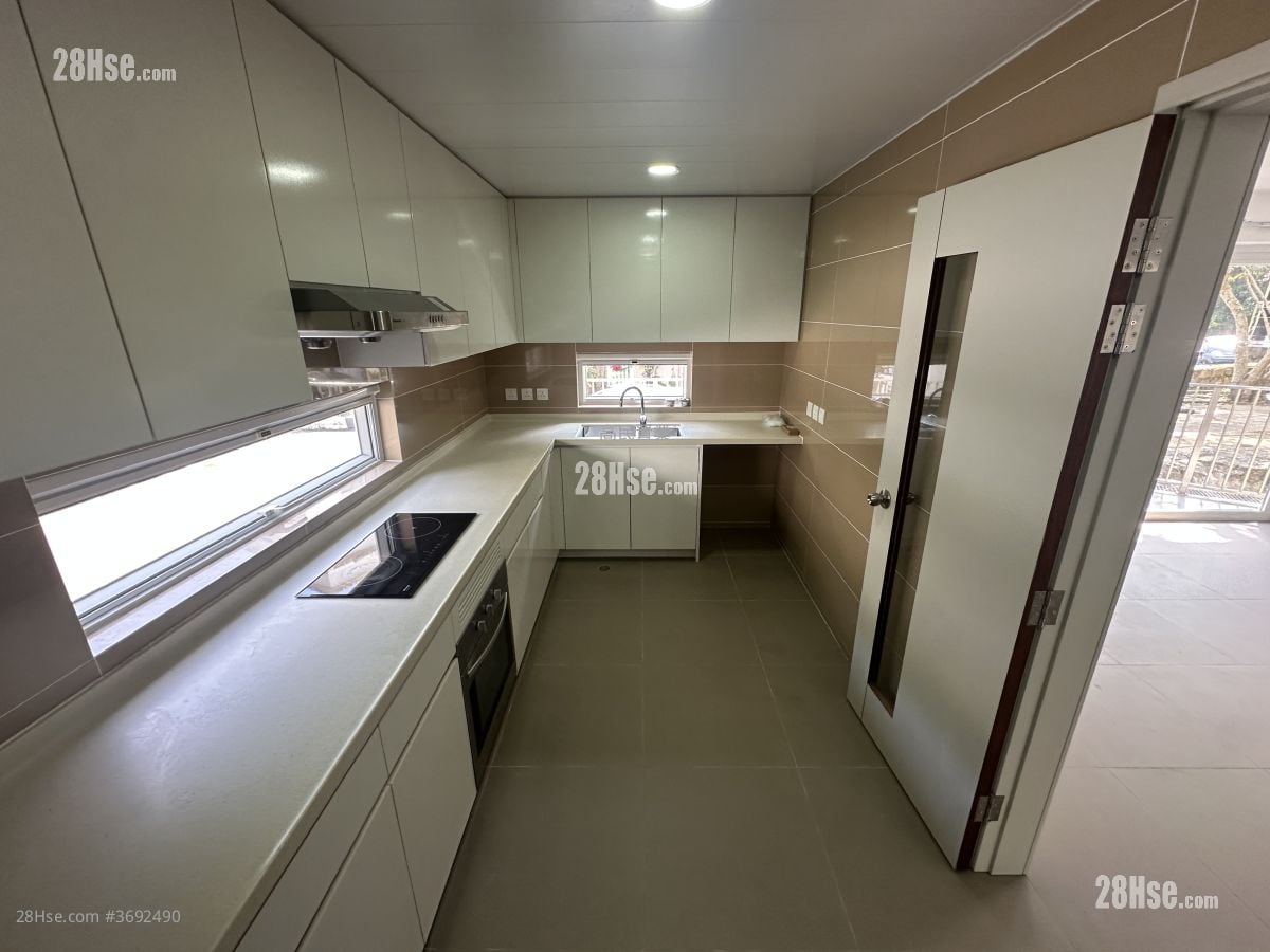 Ho Chung Rental 3 Bedrooms , 3 Bathrooms 1,400 ft²