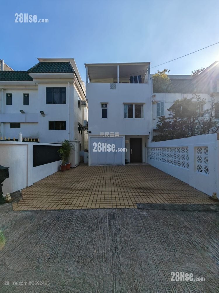 Tan Cheung Sell 3 Bedrooms , 2 Bathrooms 1,200 ft²