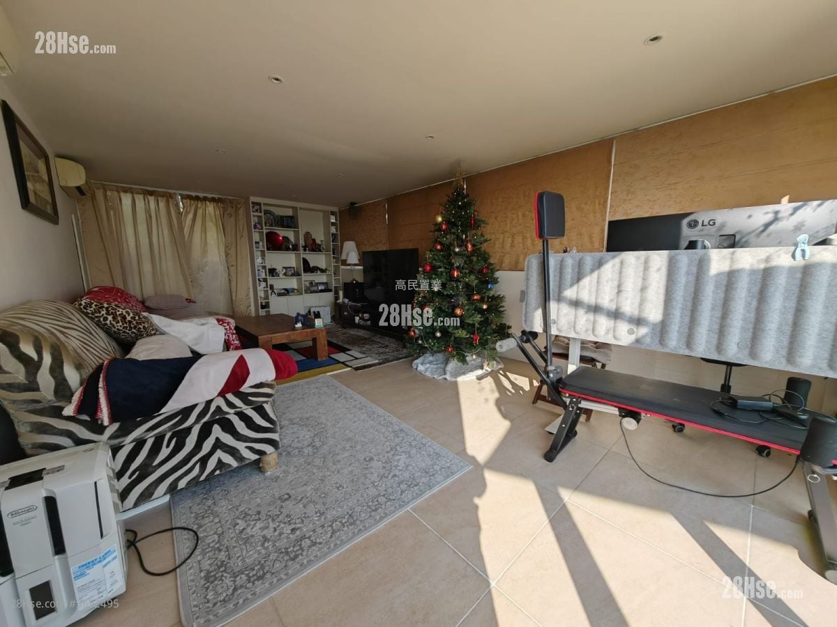 Tan Cheung Sell 3 Bedrooms , 2 Bathrooms 1,200 ft²