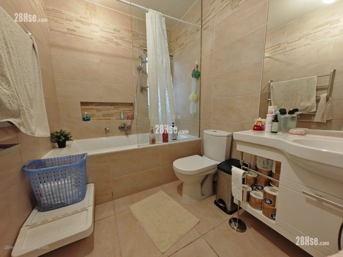 Tan Cheung Sell 3 Bedrooms , 2 Bathrooms 1,200 ft²