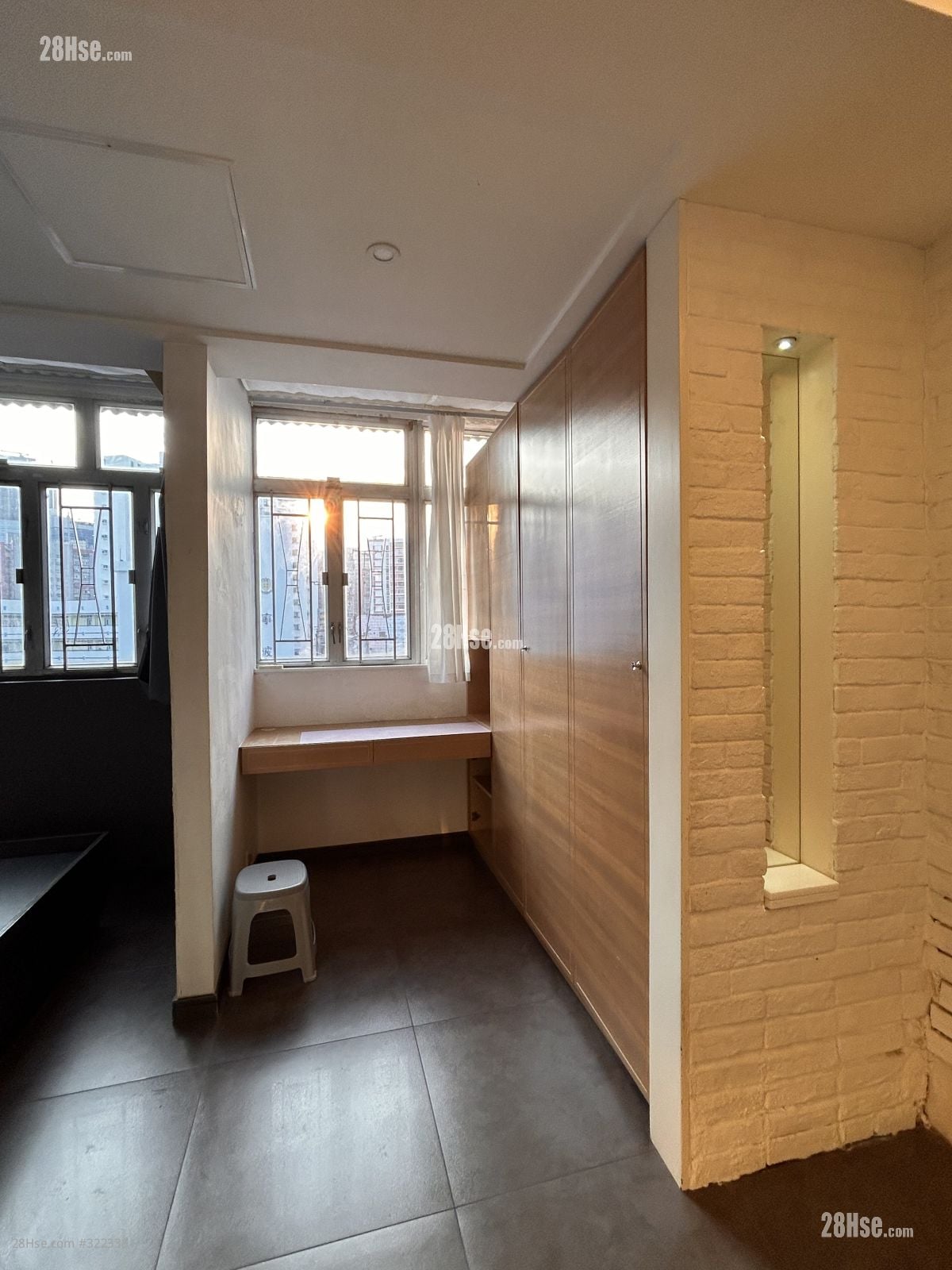 Tung Ming Building Sell 1 Bathroom 290 ft²