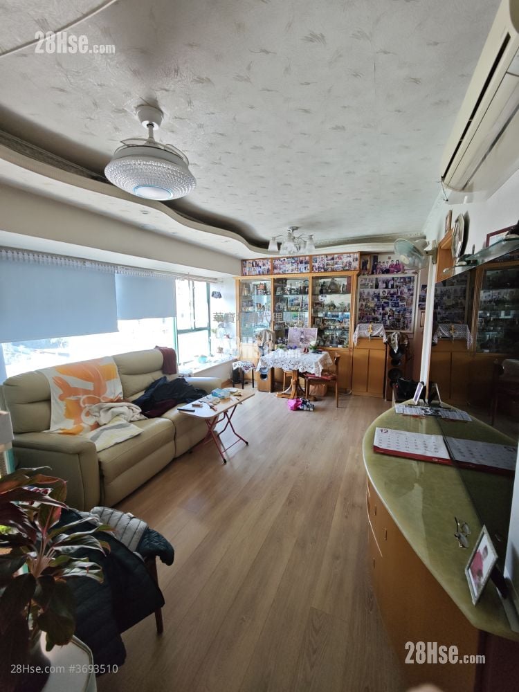 Jc Place Sell 4 Bedrooms , 2 Bathrooms 695 ft²