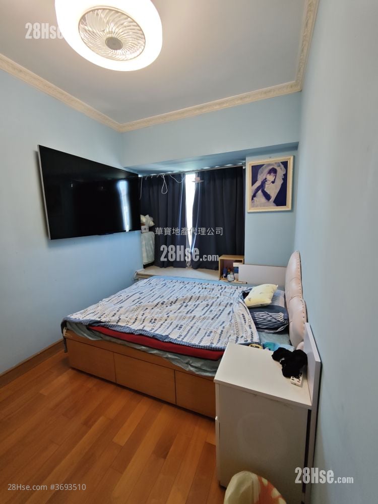 Jc Place Sell 4 Bedrooms , 2 Bathrooms 695 ft²