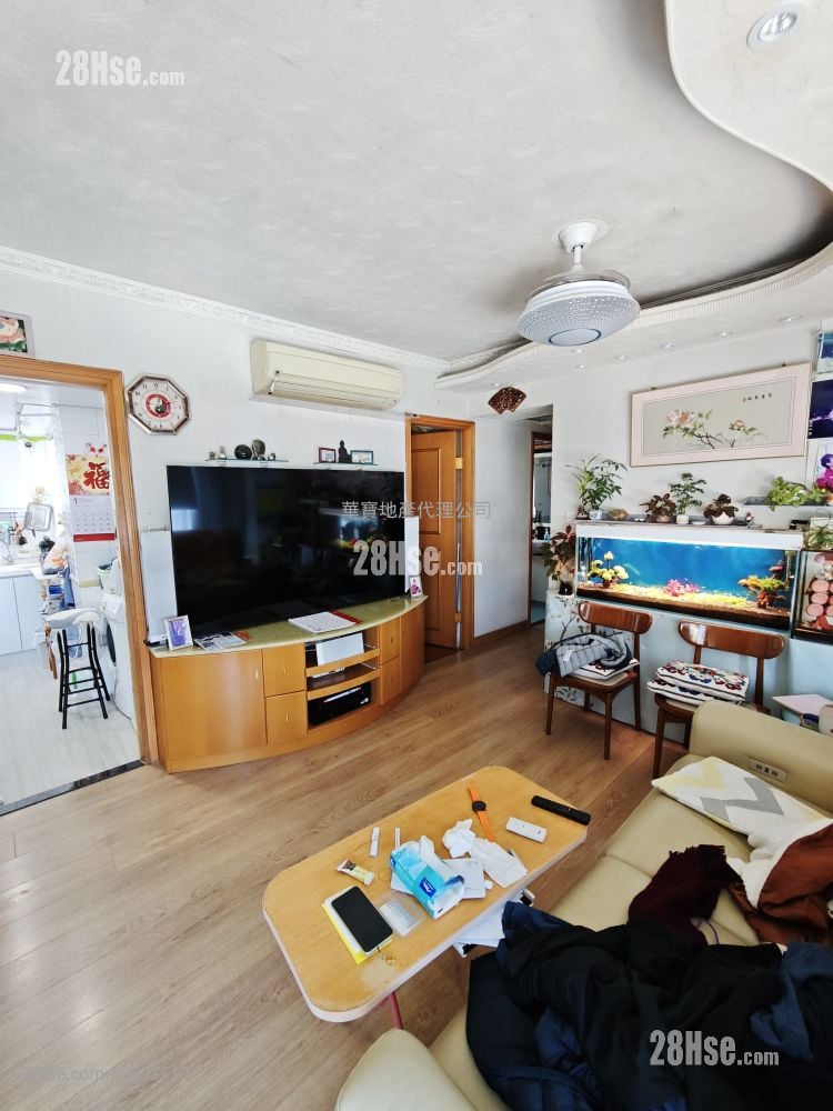 Jc Place Sell 4 Bedrooms , 2 Bathrooms 695 ft²